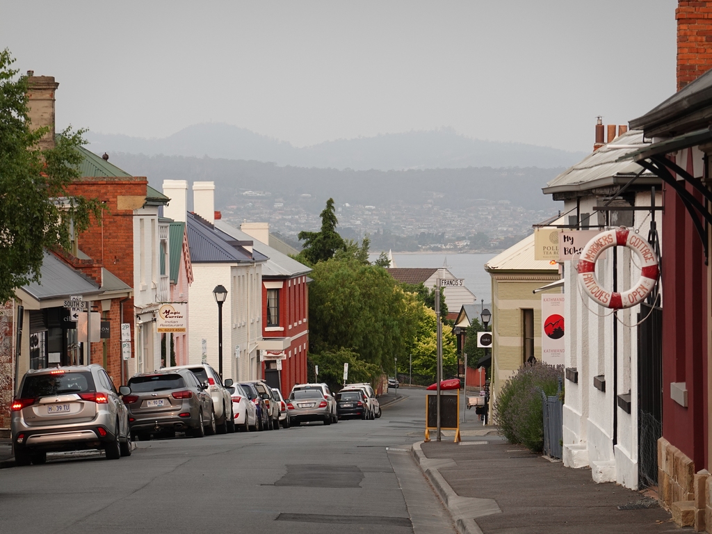 Hobart: Hampden Road
