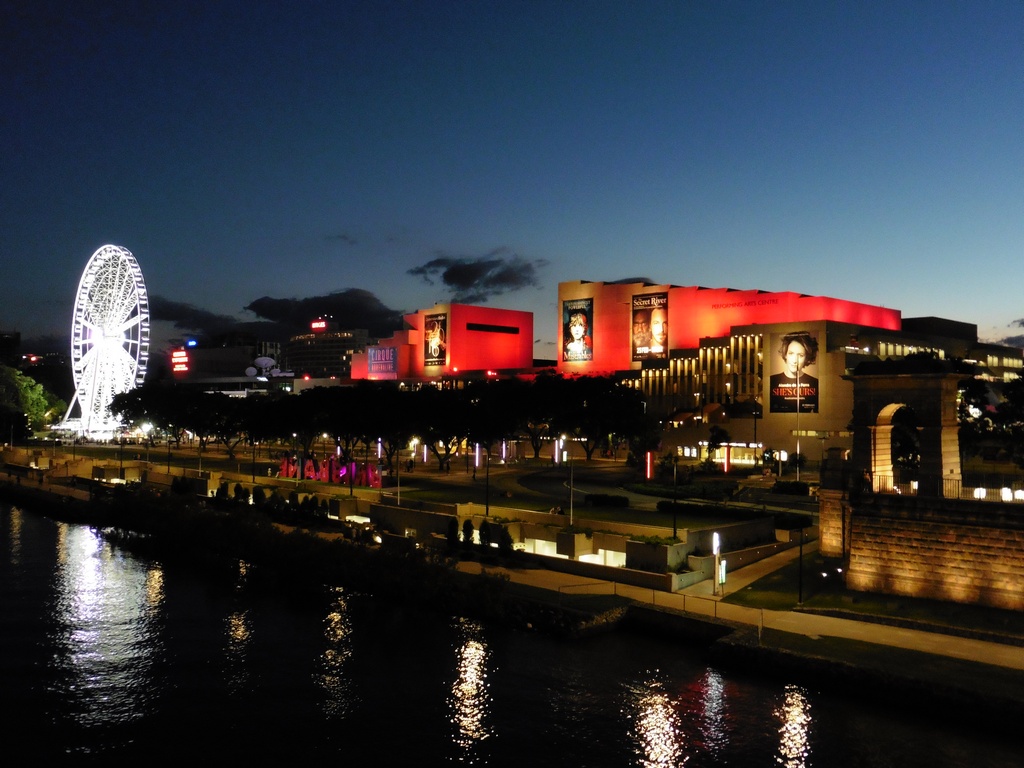 Brisbane: Queensland Performing Arts Centre & The Wheel of Brisbane