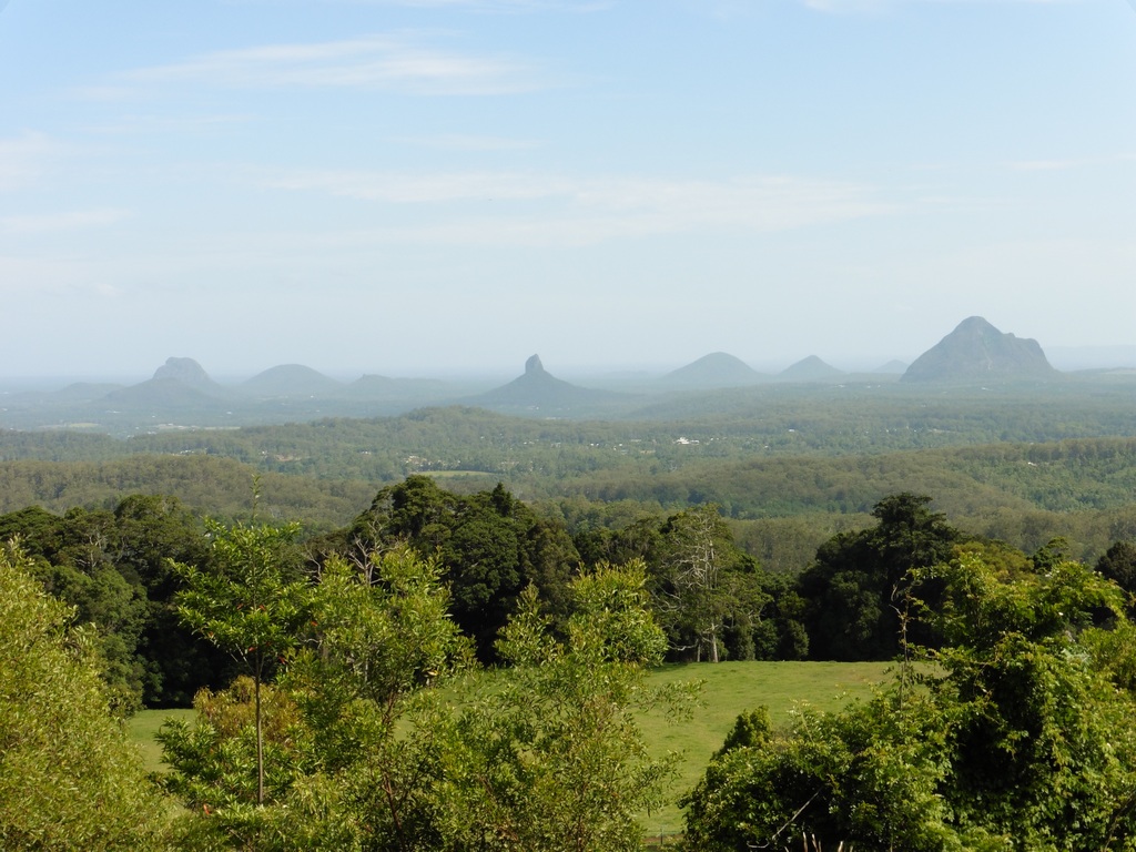 Sunshine Coast: Glass House Mountains