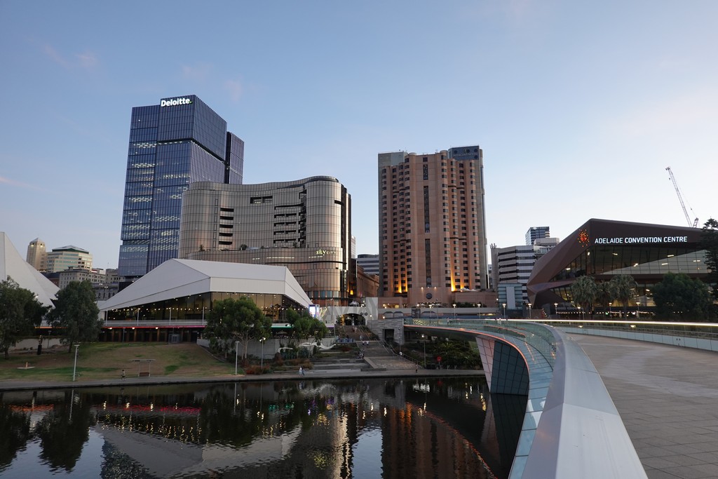 Adelaide: Adelaide Riverbank Precinct Pedestrian Bridge over River Torrens