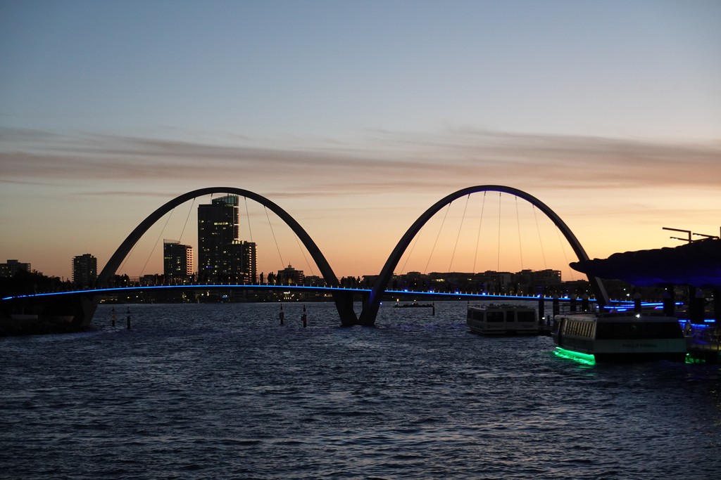 Perth: Elizabeth Quay Pedestrian Bridge