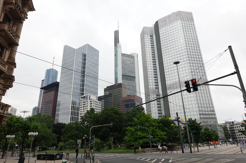 Frankfurt: Skyline @ Willy-Brandt-Platz