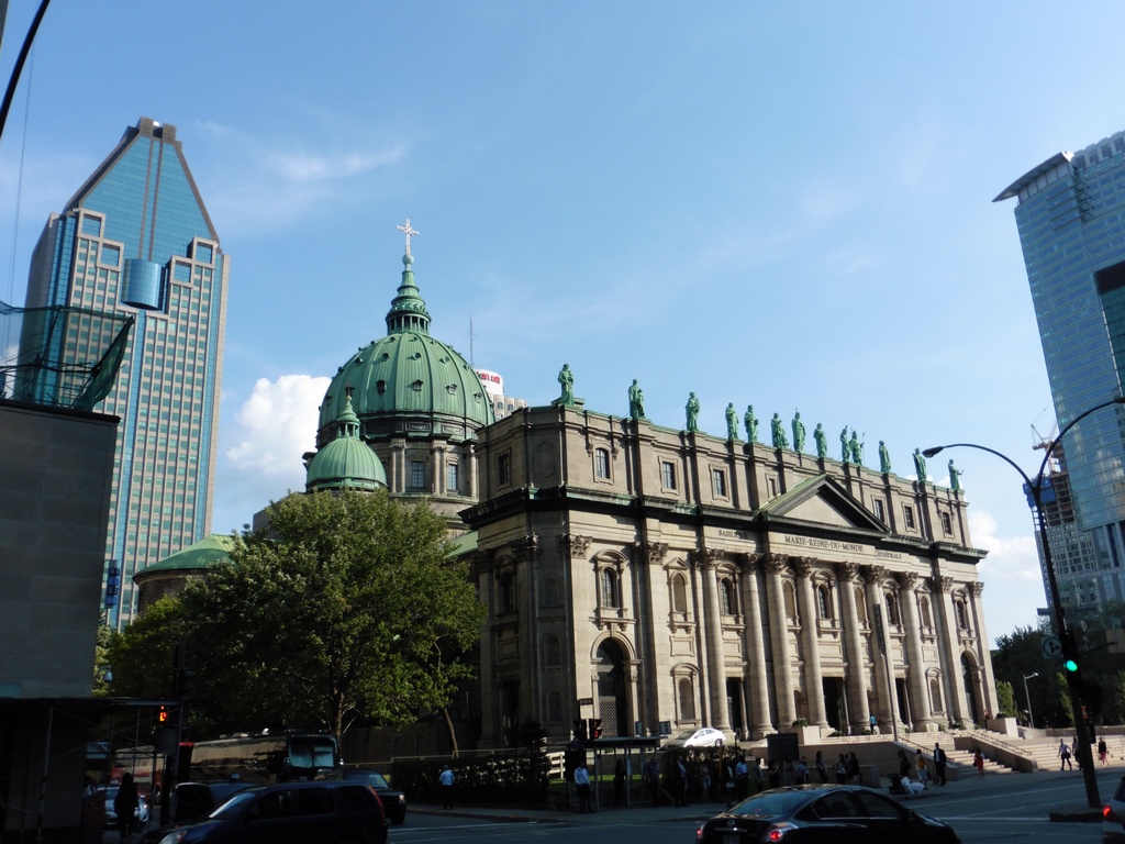 Montréal: Cathédral Marie-Reine-du-Monde