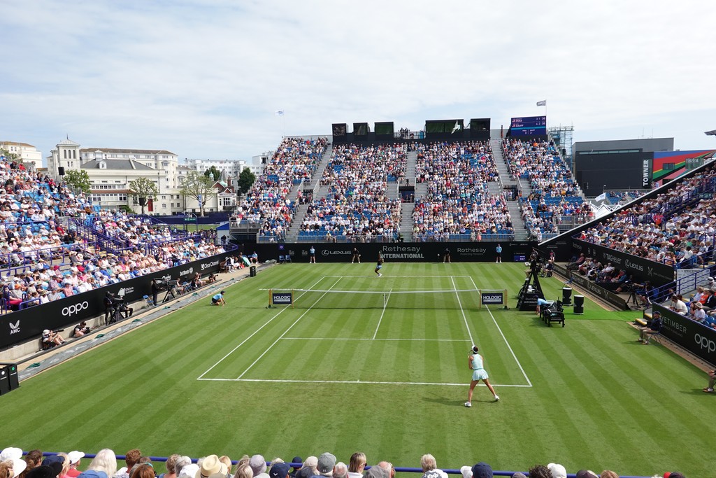 Gauff vs. Pera