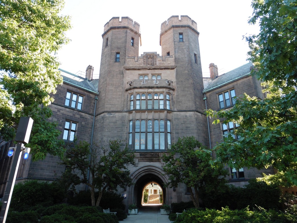 New Haven: Yale University